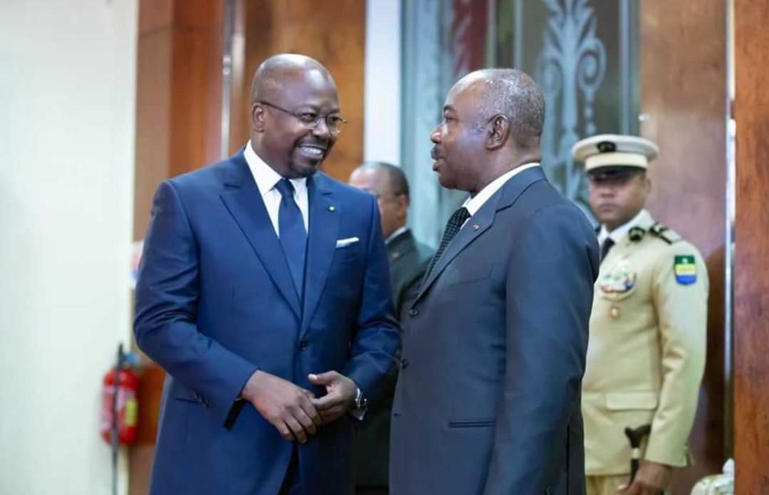 La Démocratie en danger au Gabon : le gouvernement veut enchaîner la presse libre avant les prochaines élections.