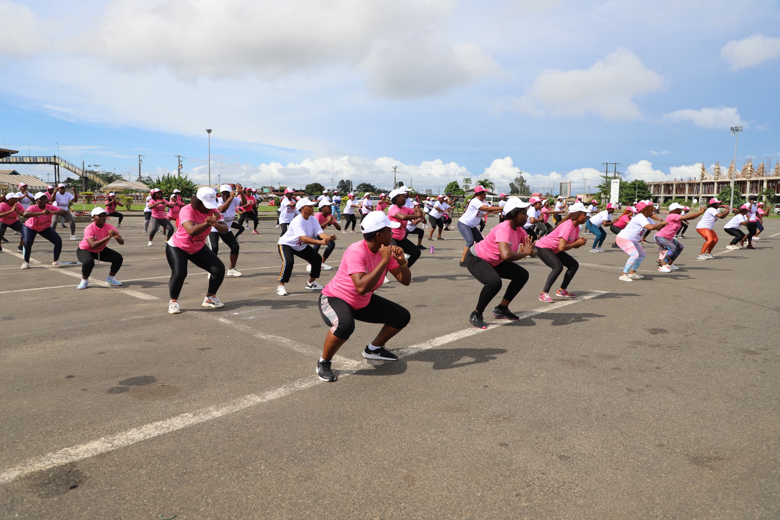 Sétrag Clôture Octobre Rose en Beauté avec une Séance de Fitness