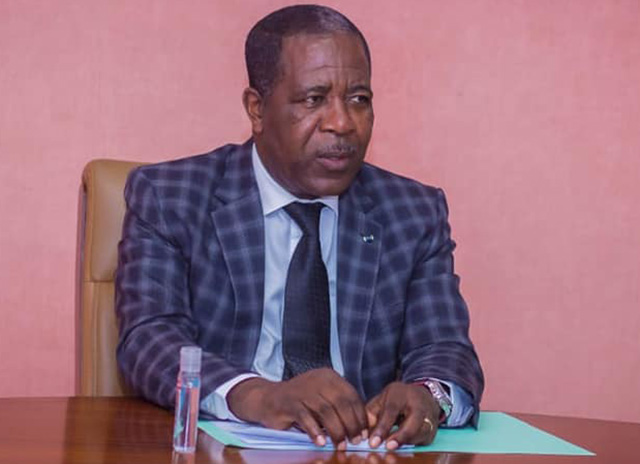 Bourses scolaires au Gabon : Mathias Otounga appelle à l’équilibre entre besoins et mérites.