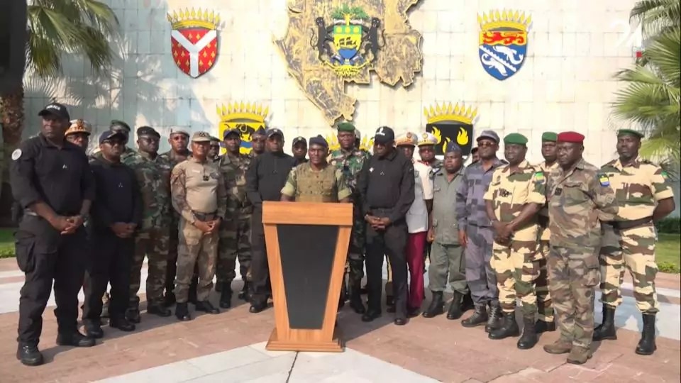 Gabon : Dialogue National sous Contrôle Militaire – Une Démocratie Sous Tutelle ?