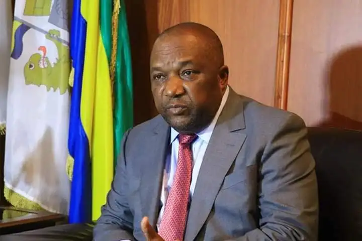 La démission du PDG de Léandre Nzue : une farce politique qui insulte le peuple gabonais
