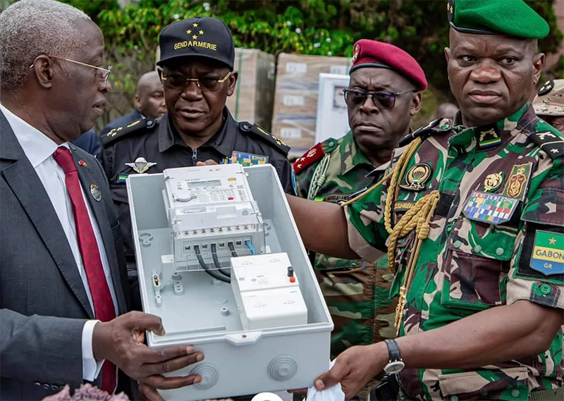 « Un Gabonais – Un Compteur » : Comment la SEEG Fait Passer le Chef de l’État pour un Menteur