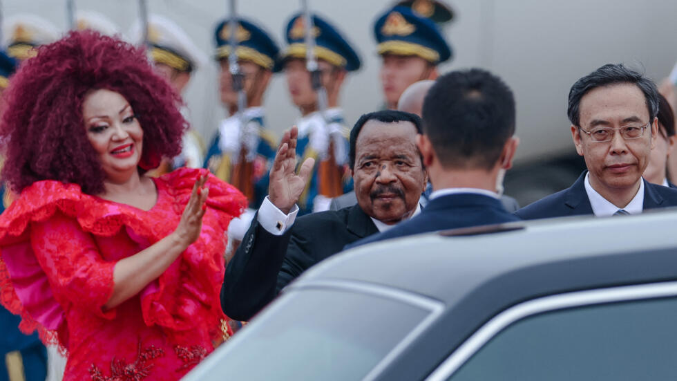 Le silence des poltrons : Quand les Camerounais évitent de parler de Biya mais s’acharnent sur le Gabon .