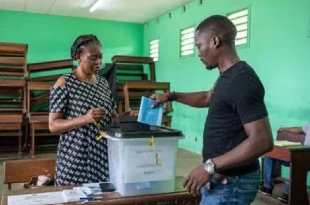 Tendance de l’élection référendaire au Gabon : Large victoire du OUI partout, mais taux de participation mitigé